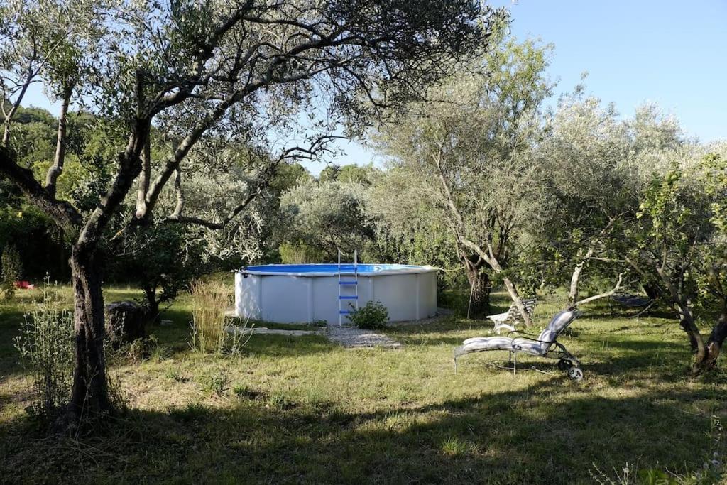 La Bergerie A Cratoule, Domaine Les Musarts Issirac Exterior foto